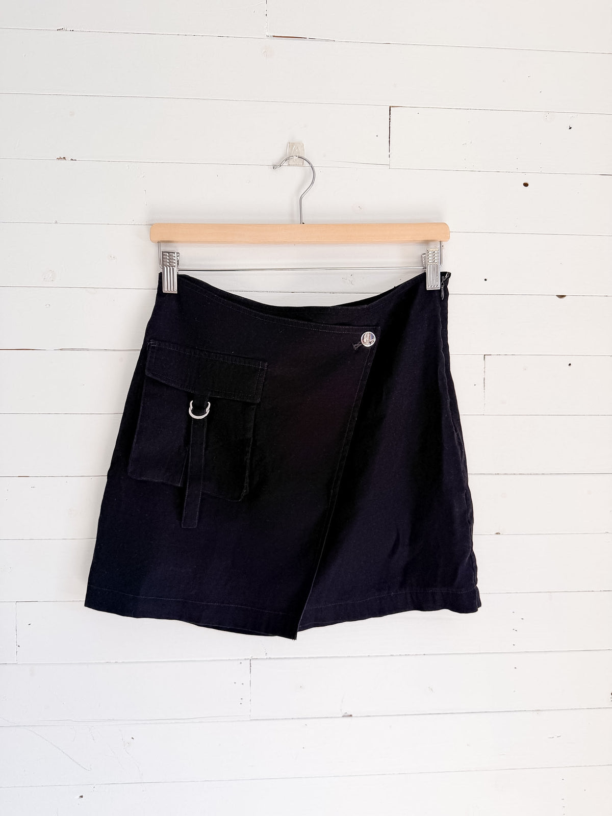 Jupe-short noire effet suède Only – seconde main