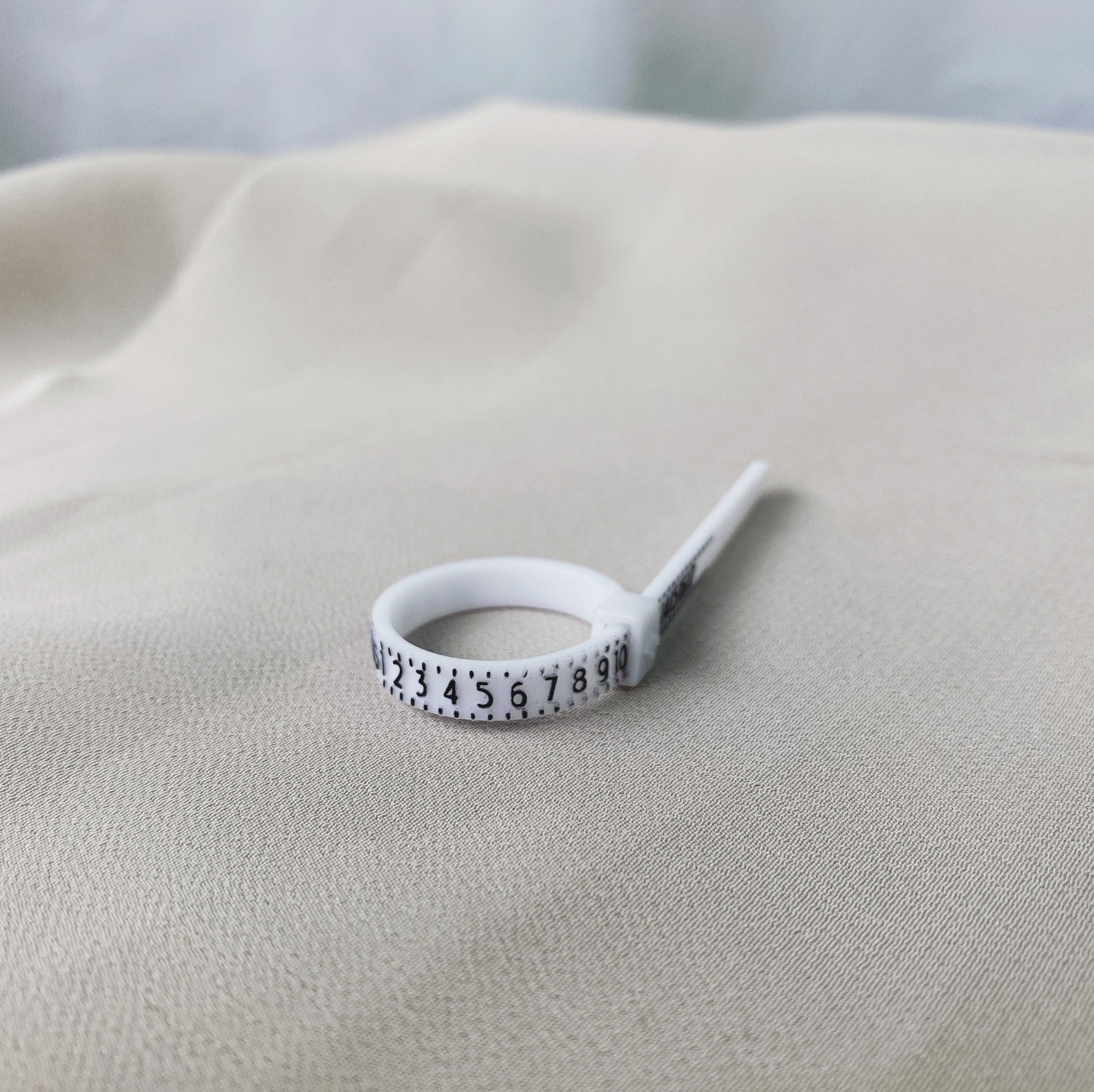Mesureur de doigt pour bague - HoraceJewelry